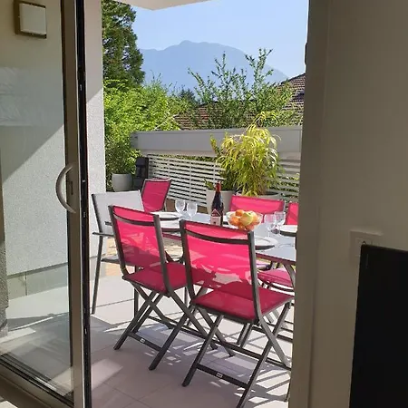 Jardin Avec Vue Montagnes *