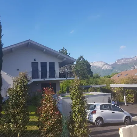 Jardin Avec Vue Montagnes Apartment Sevrier